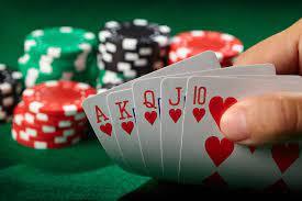 Kenapa Harus Bermain Poker di situs terpercaya